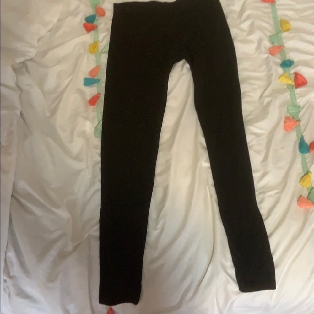 Really soft black leggings